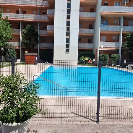 1-zimmer In Mit Gemeinschaftspool